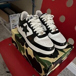 Bapesta Black and White